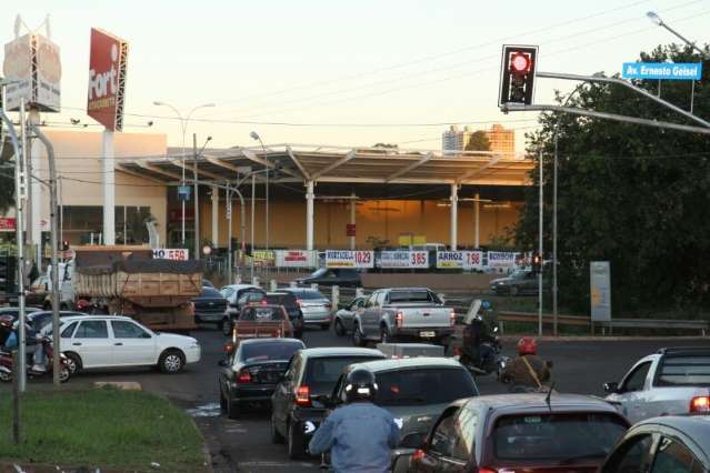 Onda Verde para &agrave; espera de troca de controle em 410 sem&aacute;foros 