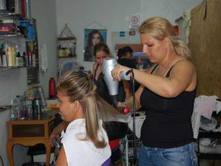 Programa Empreendedor Individual foi o que tirou o projeto da cabeleireira do papel. (Foto: Simão Nogueira)