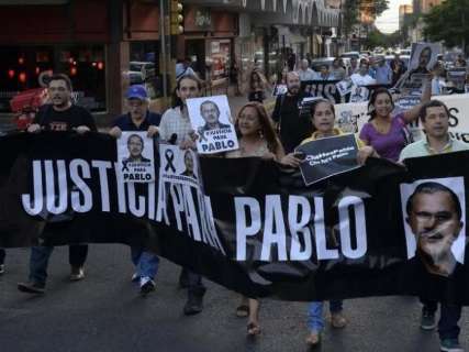 Júri de Neneco é adiado e familiares de jornalista protestam no Paraguai
