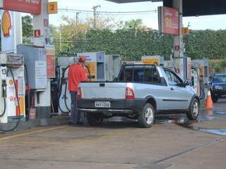 Logística truncada até a chegada do etanol nos postos de combustível reflete no preço (Foto: Marina Pacheco)