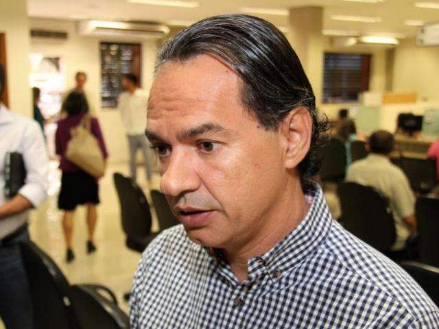 Marquinhos anuncia reuni&atilde;o com m&eacute;dicos na quinta, mas evita falar de proposta