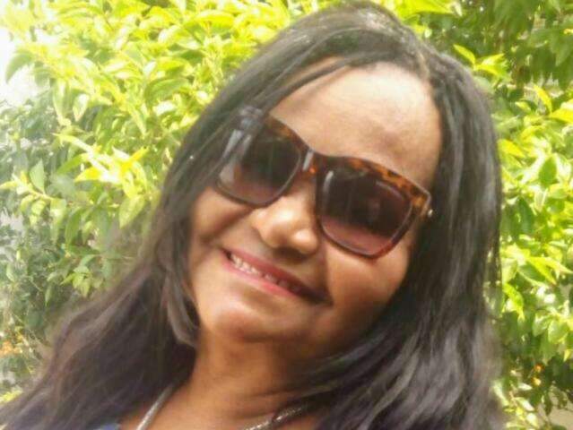 Irm&atilde; de vereador morre ao colidir com carreta na MS-158