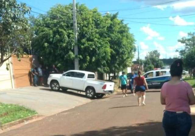 Homem em caminhonete &eacute; executado a tiros no Bairro S&atilde;o Jo&atilde;o 