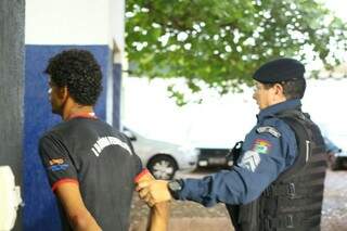 Momento em que Adailson foi preso (Foto: André Bittar)