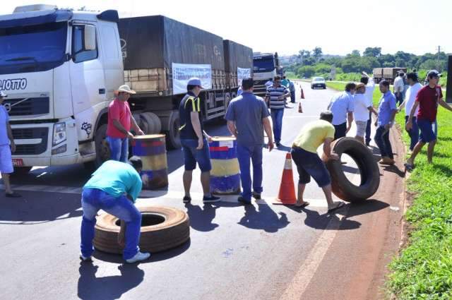 Governo vai receber manifestantes, mas adianta que aguarda pesquisa do diesel