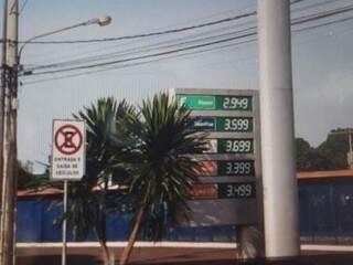 Gasolina subiu R$ 0,18 em um mês em Campo Grande e pode ser encontrada por R$ 3,59 em postos da Capital. (Foto: Direto das Ruas)