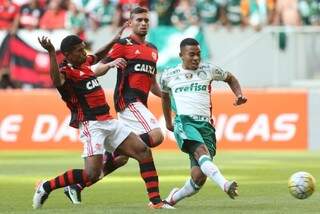 Lance do jogo do primeiro turno entre Flamengo e Palmeiras, que aconteceu em Brasília (Foto: Cesar Greco/Ag Palmeiras/Divulgação)