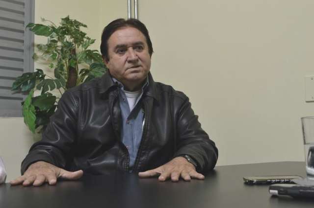 Com filho na vice, Elizeu prega defesa da fam&iacute;lia e quer priorizar educa&ccedil;&atilde;o