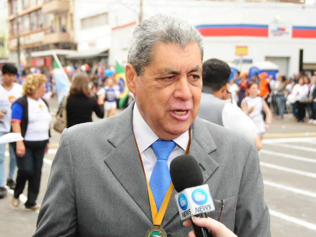  Governador elogia Campo Grande, mas pede melhorias no social