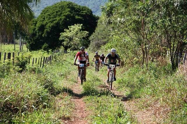 Prefeitura amplia n&uacute;mero de participantes no mountain bike