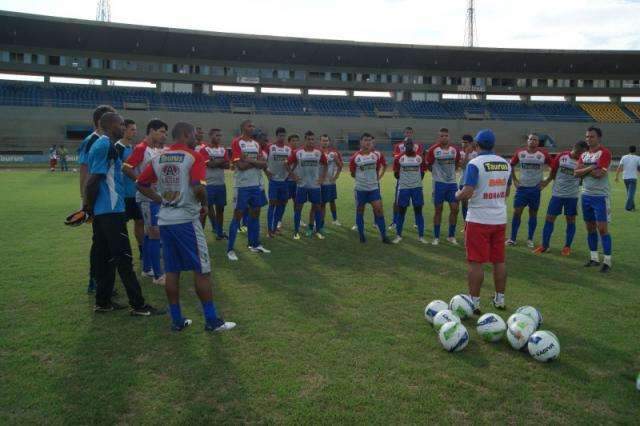 Sete de Dourados dispensa cinco jogadores ap&oacute;s derrota para o Itapor&atilde;