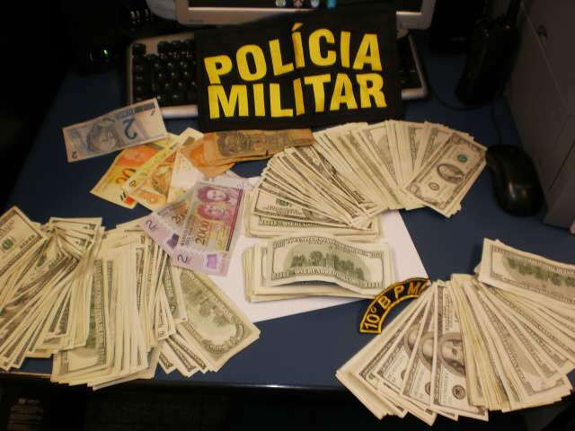  Camaron&ecirc;s &eacute; preso com US$ 42 mil escondidos na cueca em Campo Grande 