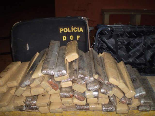  Moradores do Acre s&atilde;o flagrados com 78 quilos de maconha em Ponta Por&atilde;
