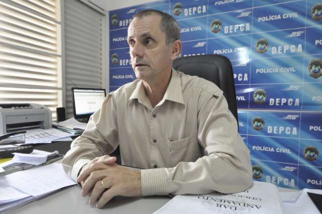 Mulher procura a pol&iacute;cia e diz que filha foi sequestrada pelo ex-marido