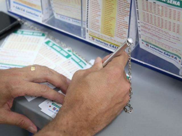 Sorteio do concurso de amanh&atilde; da Mega-Sena pode pagar R$ 14,2 milh&otilde;es 