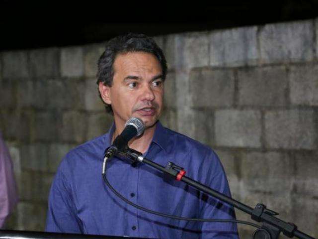 Empresas combinam para n&atilde;o entrar em licita&ccedil;&atilde;o, acusa Marquinhos