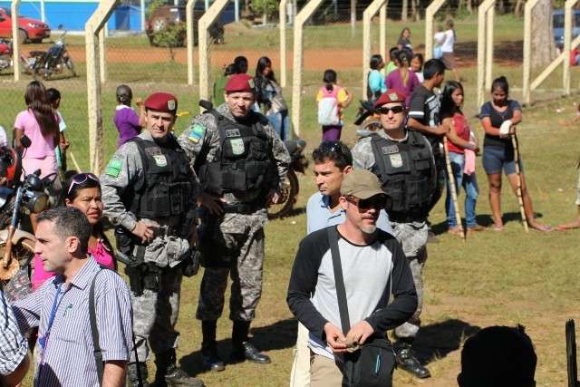 Ministro mant&eacute;m For&ccedil;a Nacional por mais 30 dias em &aacute;rea de confronto