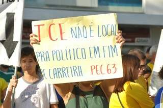 Cartazes traziam pedidos por fim da corrupção. (Foto: Marcelo Calazans)