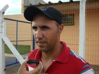 Marco Ferrari, treinador do Saad, tem a missão de salvar o time da degola (Foto: MS Esporte Clube)