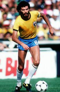 Sócrates vestiu a camisa e brilhou na seleção de 1982. (Foto: Getty Images/ Globo.Com)