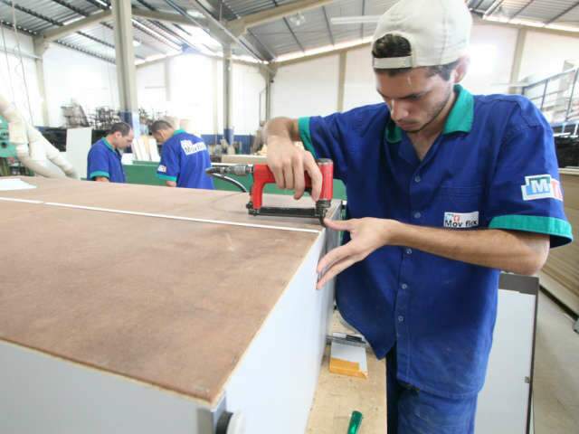  Ind&uacute;stria de m&oacute;veis de MS espera movimentar R$ 50 milh&otilde;es em 2012