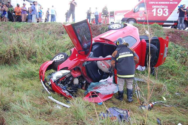  Rapaz ferido em colis&atilde;o entre dois carros na MS-060 aguarda cirurgia
