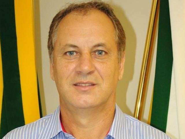 Prefeito exonera secret&aacute;rio preso por corrup&ccedil;&atilde;o e far&aacute; auditoria em contratos