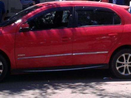 Policial paraguaio &eacute; alvejado por pistoleiro, que morre ap&oacute;s tiroteio