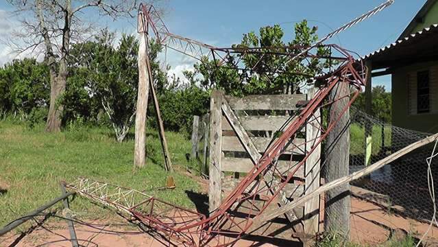 Torre de telefonia cede, trabalhador sofre queda de 20 metros e morre