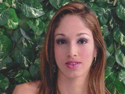 Jovem ferida em colis&atilde;o de moto e &ocirc;nibus morre na Santa Casa