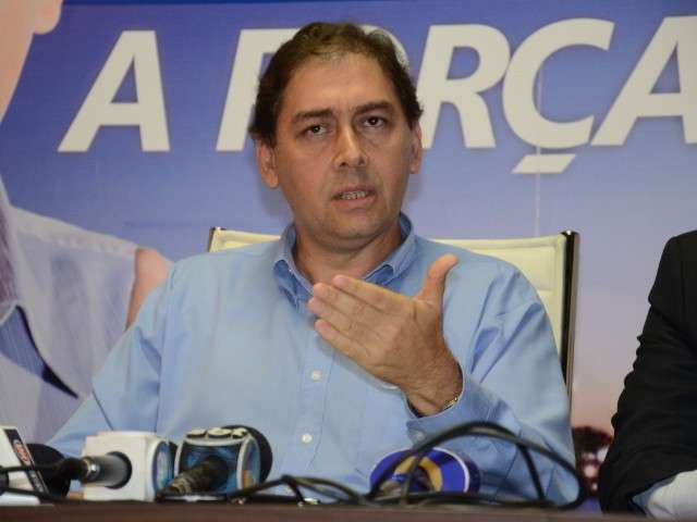 Superintendente da Caixa apresenta projetos em reuni&atilde;o com Bernal