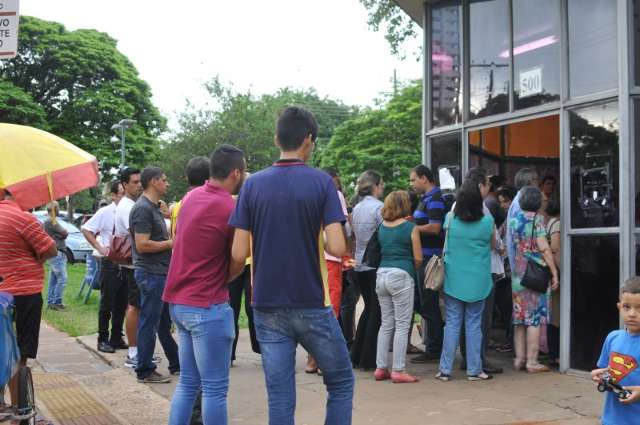 Filas e tumulto na reta final para quitar IPTU com 20% de desconto