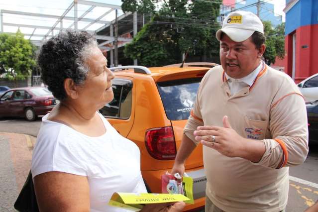 Prefeitura vai limpar terreno e mandar conta ao dono na guerra contra dengue