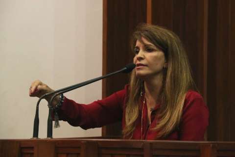 Antonieta cobra posição do PMDB frente à gestão de Gilmar Olarte