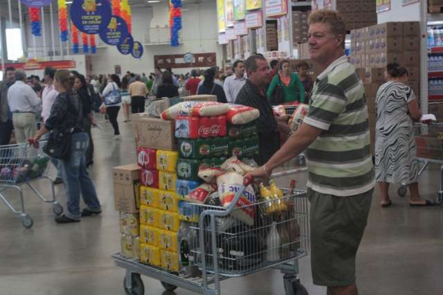 Pre&ccedil;os de alimentos e bebidas caem 2,26% e seguram infla&ccedil;&atilde;o em julho