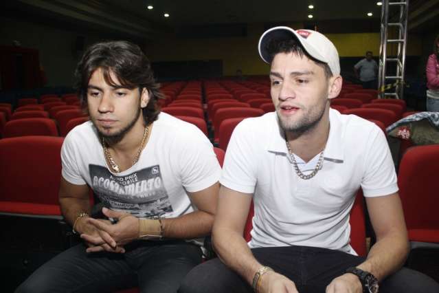 Munhoz e Mariano escolhem o Teatro Dom Bosco para gravar 1&ordm; clipe rom&acirc;ntico 