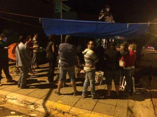 Terceirados pela Omep e Seleta continuam protesto em frente ao F&oacute;rum