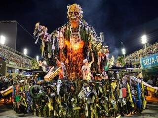 Monstros foram lembrados no Carnaval da Beija-Flor, escola campeã de 2018 (Foto: Luis Pimenta/Divulgação)
