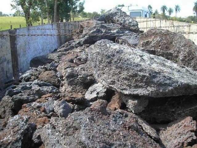  PRF flagra carretas com transporte irregular de min&eacute;rio de ferro na BR-62