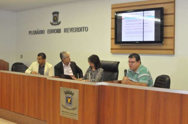 Oposi&ccedil;&atilde;o aponta seis motivos para abrir processante contra Olarte