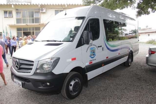 Van far&aacute; transporte semanal de pacientes para hemodi&aacute;lise na Capital