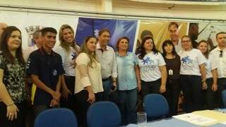 Servidores municipais ter&atilde;o reajuste salarial em maio, promete Bernal