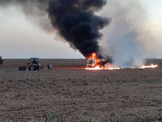 Pane causa inc&ecirc;ndio em caminh&atilde;o de usina sucroalcooleira