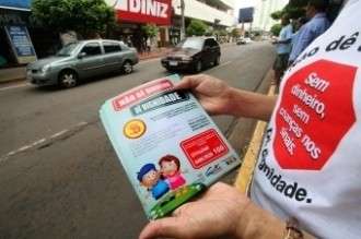 Campanha quer acabar com esmola nas ruas de Campo Grande