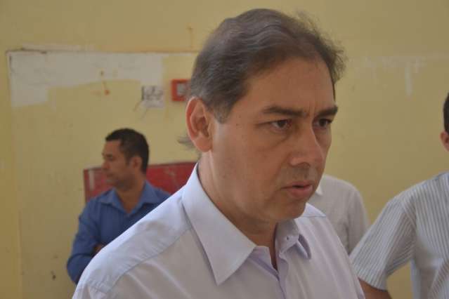 Bernal incentiva candidaturas ao governo e sinaliza distanciamento com Delc&iacute;dio