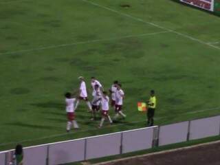 Jogadores do Comercial celebram gol no Morenão (Foto: TV FFMS/Reprodução)