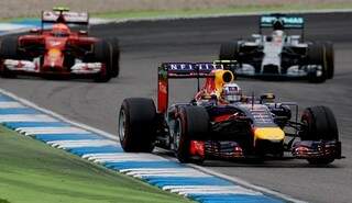 Ricciardo vence GP da Hungria, em corrida marcada por acidentes (Foto: Reprodução Globoesporte)