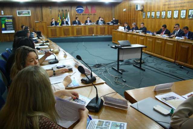 Conselho da OAB ainda discute caso J&uacute;lio Cesar e pode votar proposic&otilde;es
