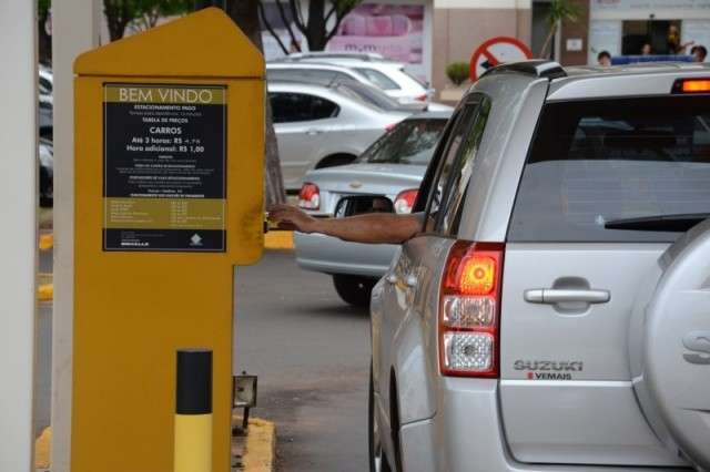 Prefeitura definir&aacute; e fiscalizar&aacute; pre&ccedil;os dos estacionamentos particulares