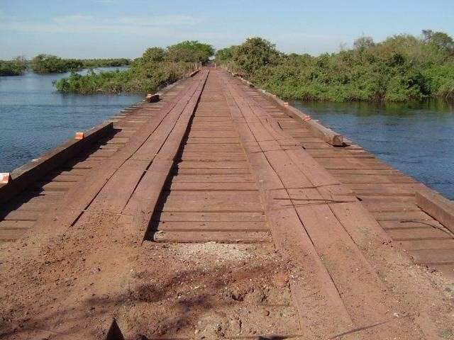 Interdi&ccedil;&atilde;o de ponte na Estrada Parque &eacute; prorrogada at&eacute; ter&ccedil;a-feira 